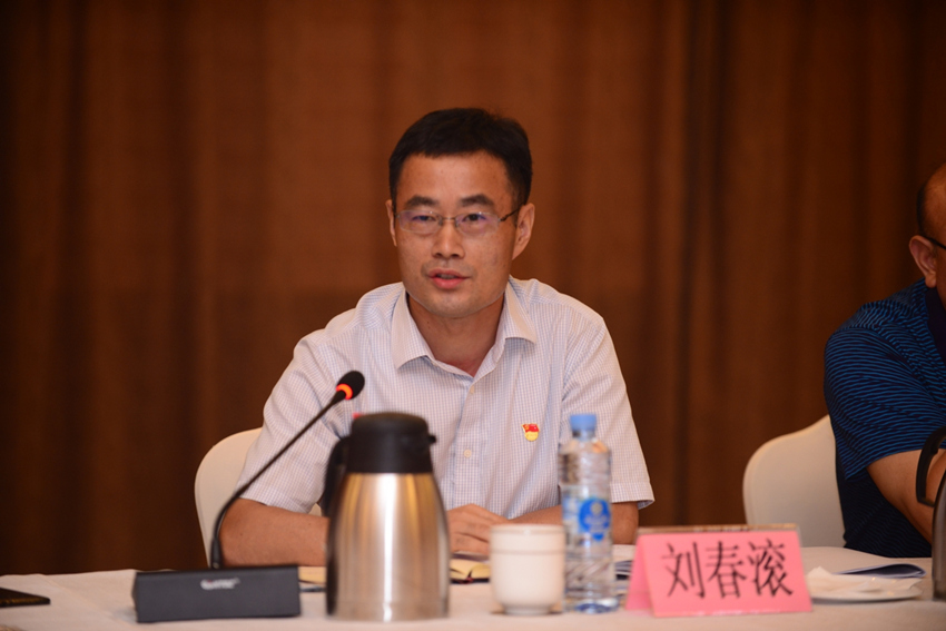 省委组织部组织四处处长刘春滚在南宫娱乐
专题民主生活会上点评讲话_副本.jpg
