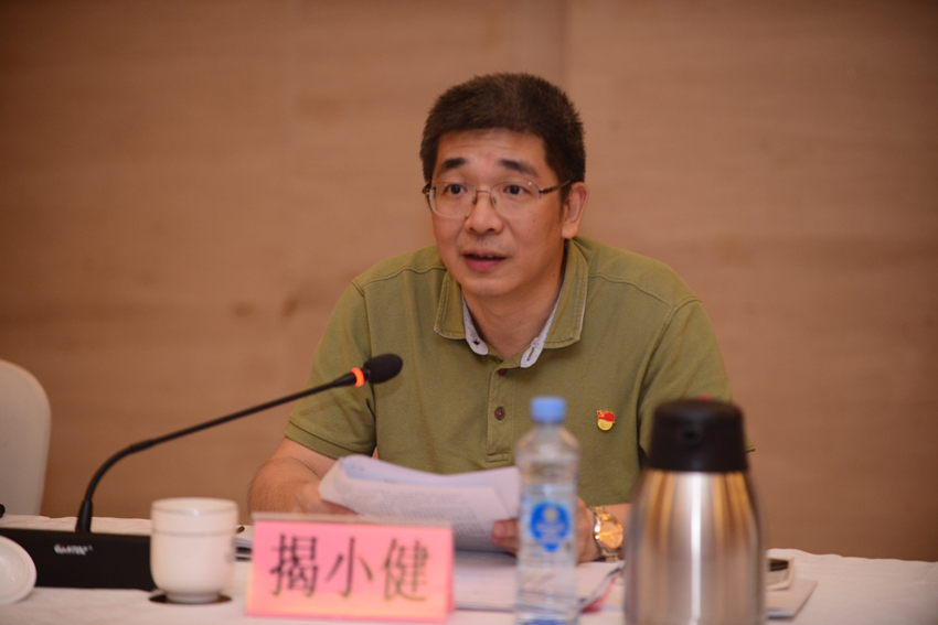 南宫娱乐
党委书记、董事长揭小健表态发言_副本.jpg